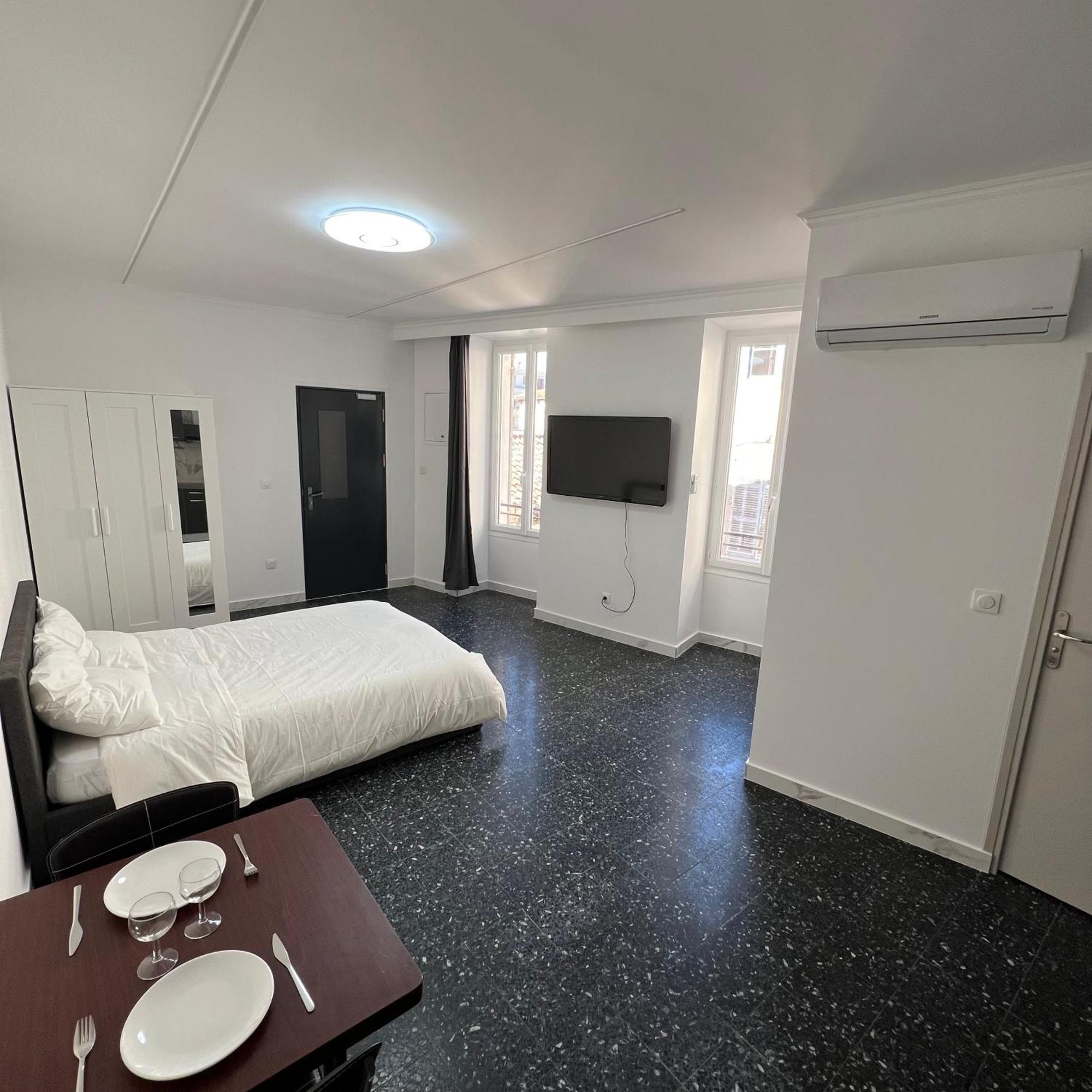 Suite St Charles, Canebiere, Vieux-Port Marseille Luaran gambar